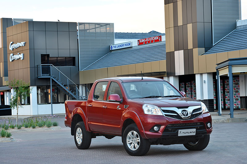 2015_Foton_Tundland_Front